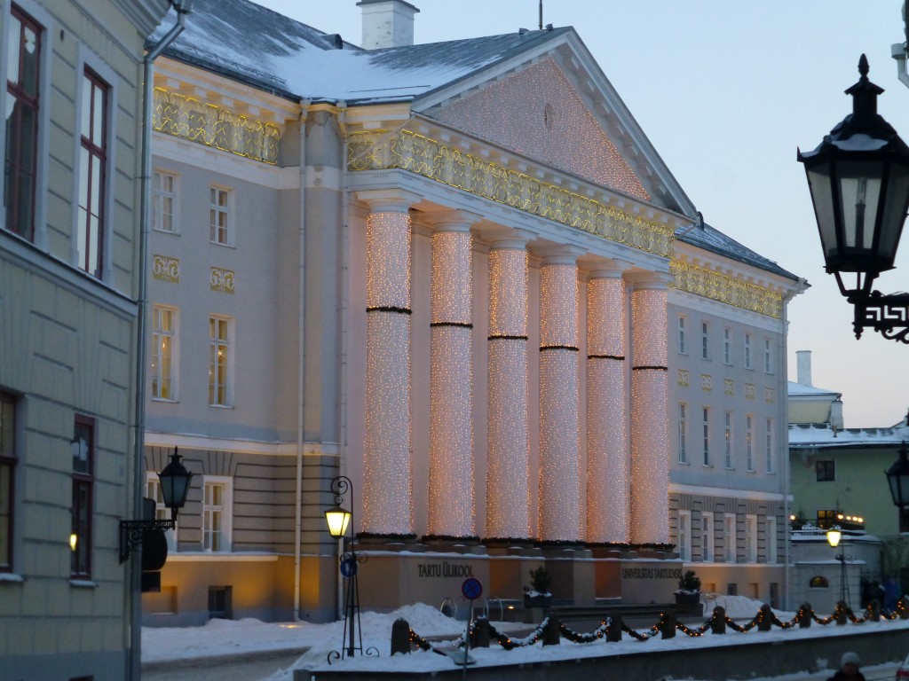 Tartu University main building decorated for Christmas.